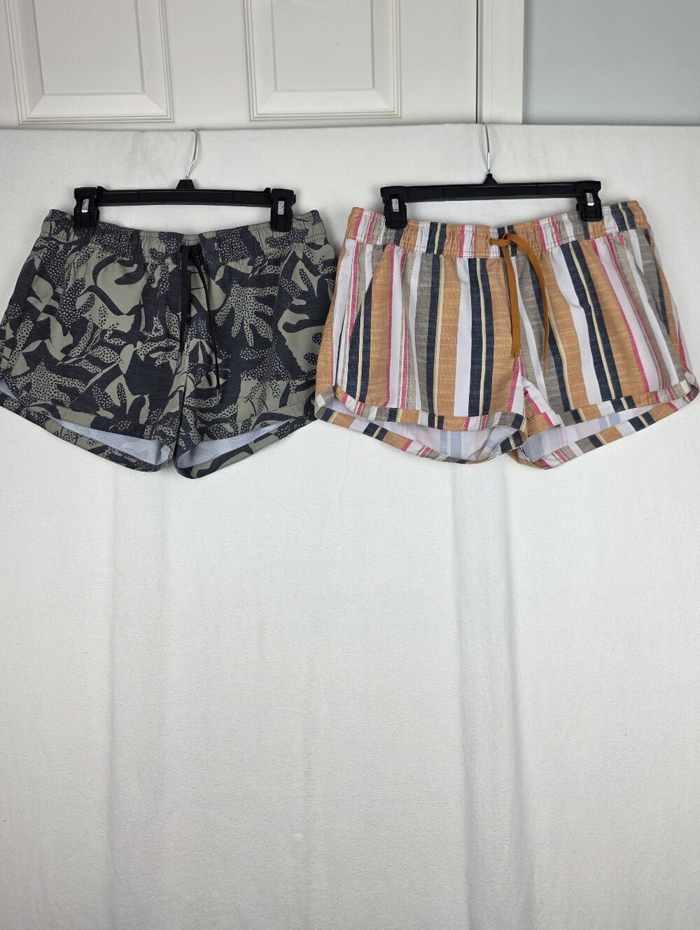 Lot 2 Prana Women’s Short  Size M Multicolor Elastic Waist With Drawstring